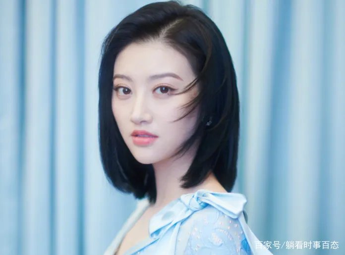 连王思聪都不敢黑她,景甜是什么背景?