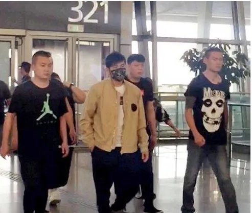 周杰伦为什么骂警察?