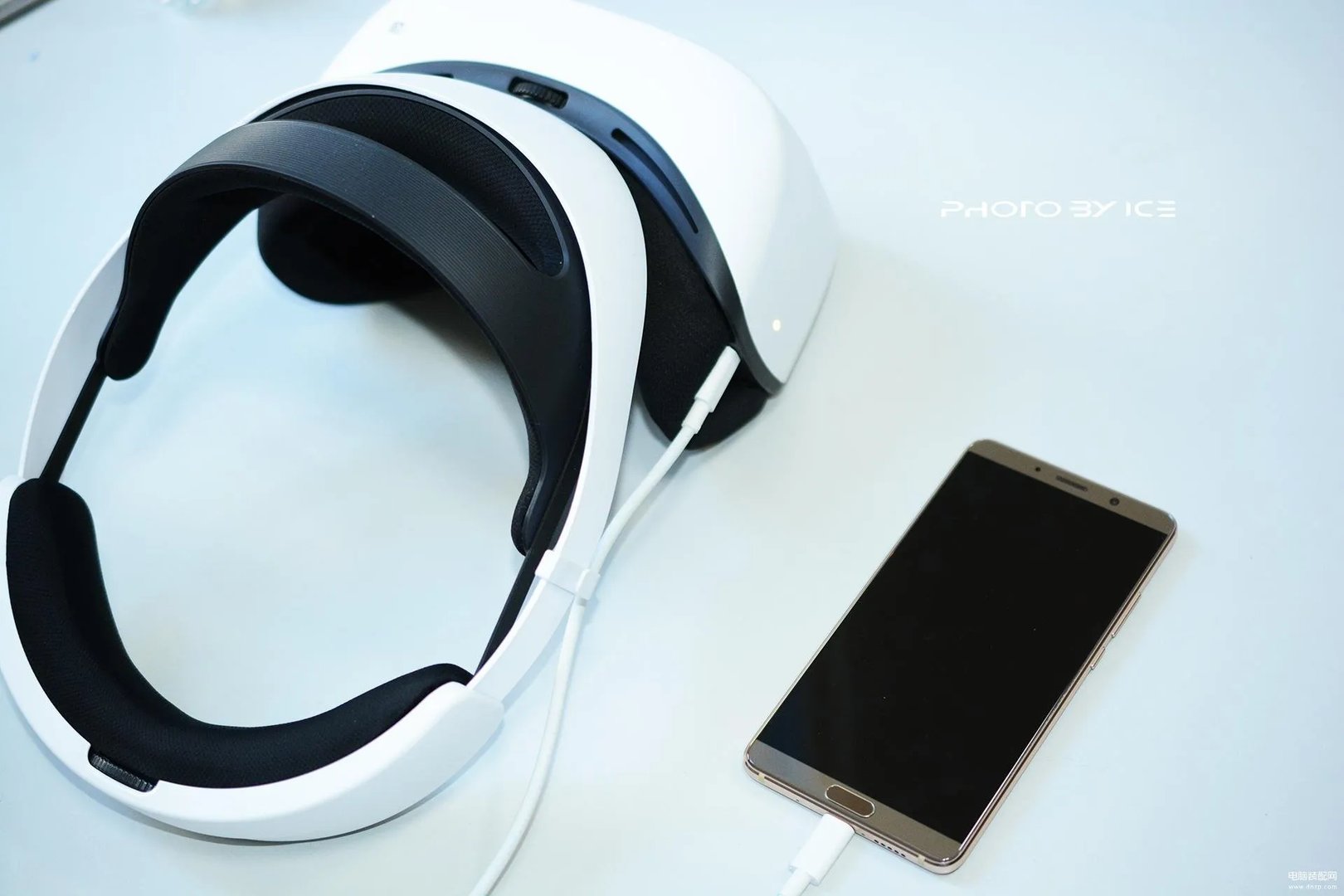 华为vr2眼镜测评(IMAX影院震撼感受HUAWEI VR 2)