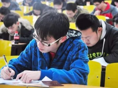 学校教务处能查到英语四级成绩吗