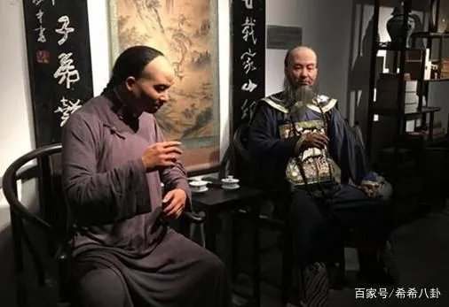 书生结婚时写的上联身无半亩,心忧天下,下联是什么?