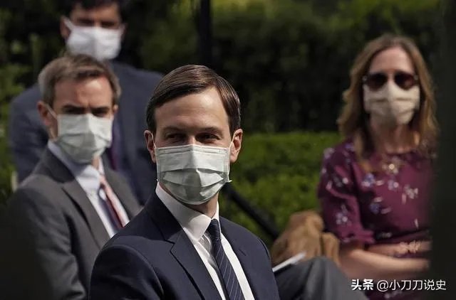 特朗普终于戴口罩了,大家怎么看?