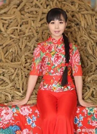 王二妮身高？