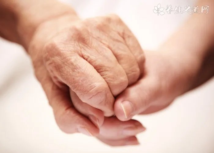 喂婴儿喝水的学问_怎么喂婴儿喝水