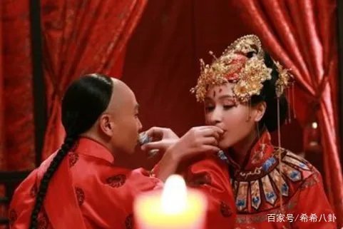 书生结婚时写的上联身无半亩,心忧天下,下联是什么?