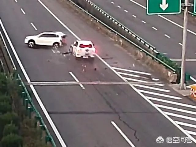 山东一司机在高速上仅1分钟驾照被扣30分,你怎么看?