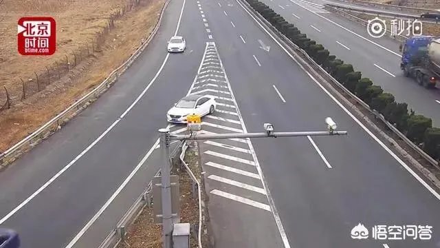 山东一司机在高速上仅1分钟驾照被扣30分,你怎么看?