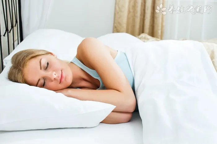 婴儿晚上睡觉不踏实怎么办