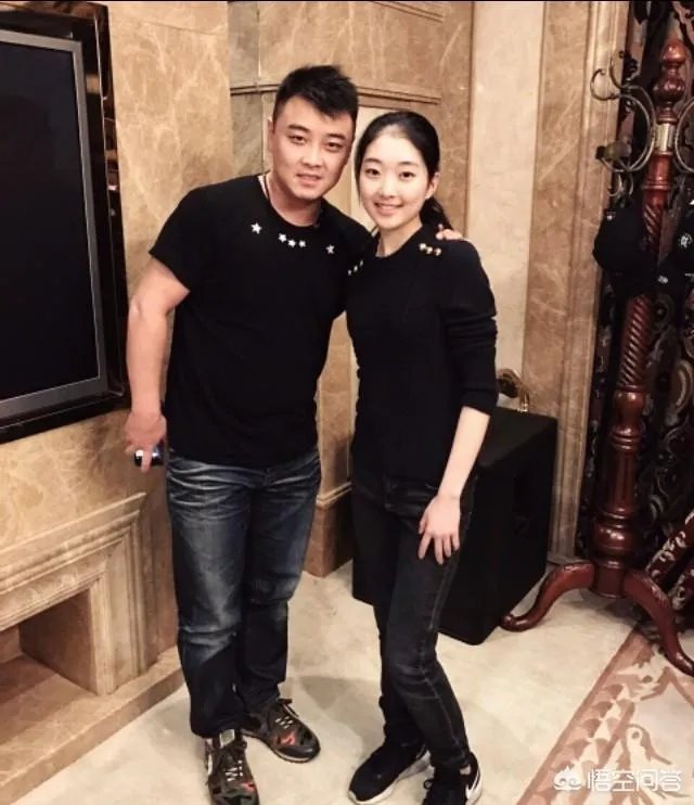 樊振东李子君微博“失联115天”,是吴敬平“棒打鸳鸯”成功?还是小胖一心冲奥运?