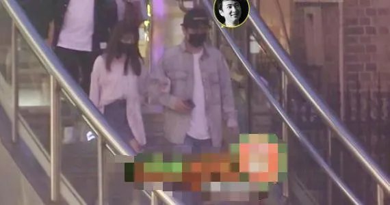 王思聪和新欢逛街,此女子是何许人也?