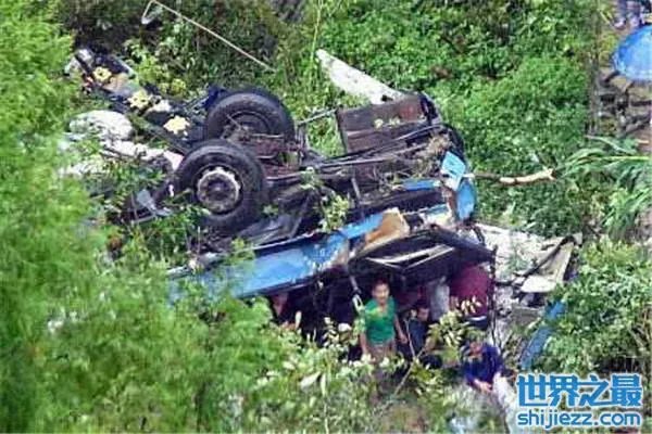 中国最惨的十大车祸:每起均造成严重的伤亡
