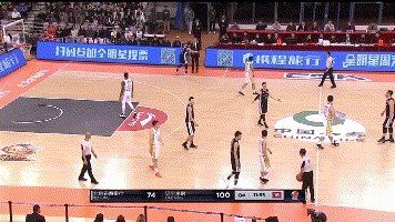 辽宁男篮对阵北控男篮比赛中,郭艾伦撒娇要求看录像回放,为什么郭士强开始不同意?
