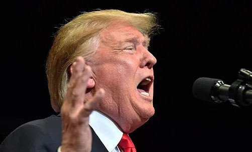 美国疫情当下,“抗疫队长”福奇为何被白宫边缘化?