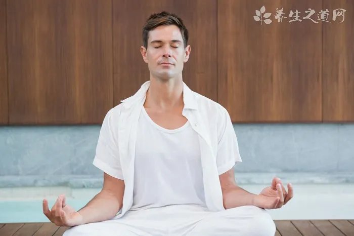 脸上毛孔粗大该怎么办？哪些爽肤水可以收缩毛孔？[图]