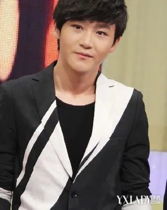 托奶天王李炜托奶照大曝光李炜当小三抢同门师兄苏醒女友