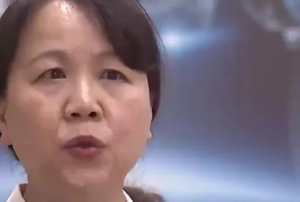 航天员女教头提到一首歌哽咽了是怎么回事 航天员女教头提到一首歌哽咽了是哪首歌