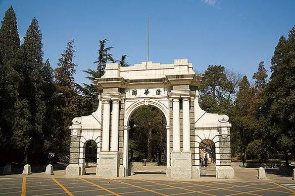 学霸!男生从清华退学后重读考699分 对前专业不满意