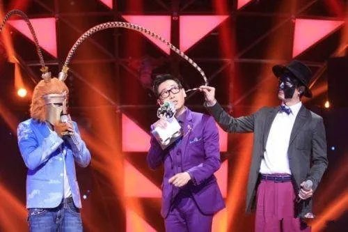 蒙面歌王齐天大圣是谁啊? 自曝线索引猜评团斗脑