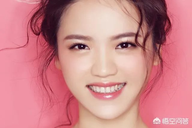 学习化妆简单吗?