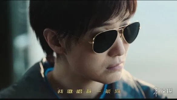 我的祖国和我像海和浪花一朵是什么歌 我和我的祖国王菲版歌词完整版