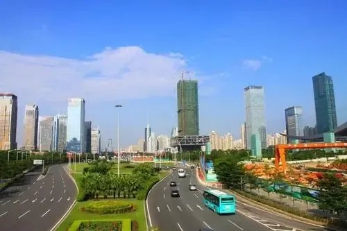 你如何看待深圳人口余额不足150万这件事?