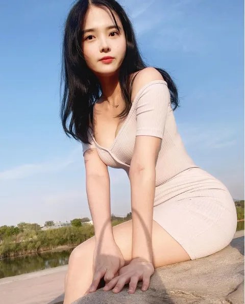 想被治疗!南韩清纯小护士YuJu:工作服下的白皙欧派!