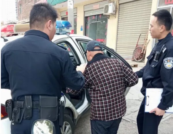 一名外卖小哥的公益寻人之路：三年多帮助72个家庭团圆，他为何做这件事？
