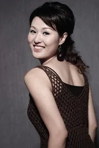 杨珊主持人