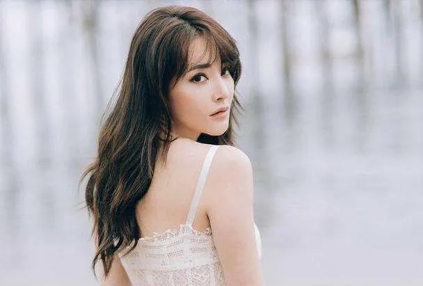 刘雨欣为什么改名叫刘玥霏 她和前夫李濛为什么离婚