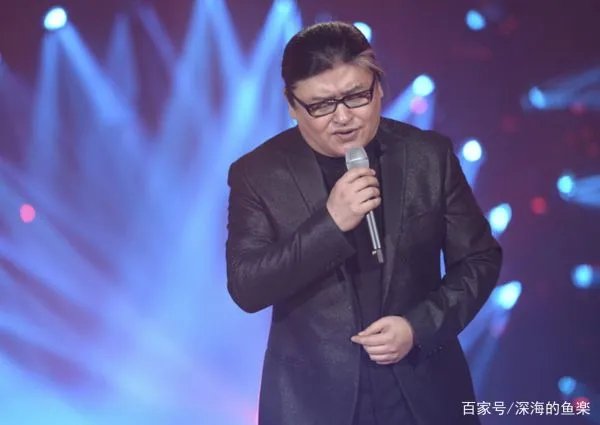 刘欢因为什么原因退出《中国好声音》的舞台？