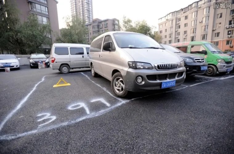 北京调整停车收费 白天与夜间停车收费情况不一致