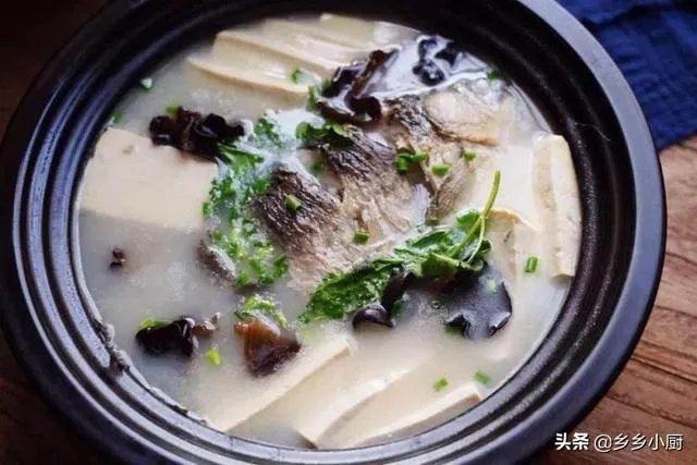 怎样熬鲫鱼汤?