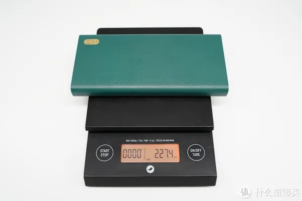 紫米移动电源拆解
