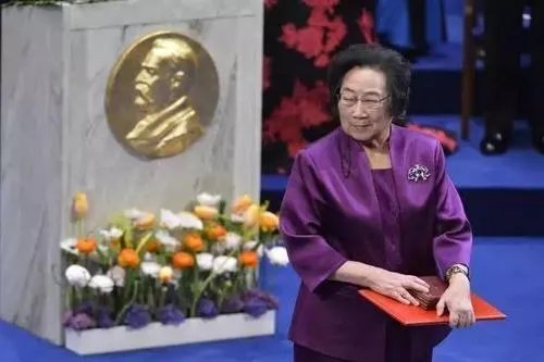 诺贝尔奖获得的通知方式居然是打电话,万一以为是骚扰电话挂了怎么办?