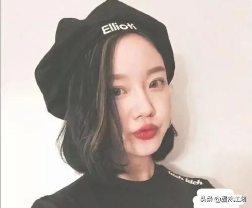 戴帽子的发型扎法？