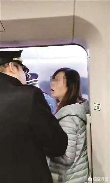 对于动车停车突然“等人”,你怎么看?
