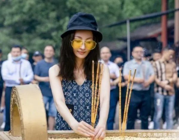 当初的国民女友姚笛就这么被骂了7年，她冤吗？