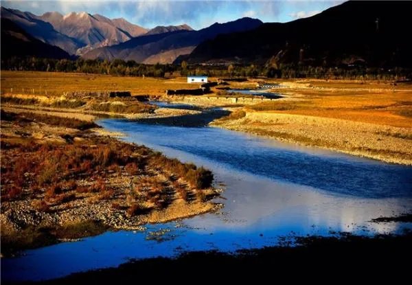 去丽江旅游需要多少钱？