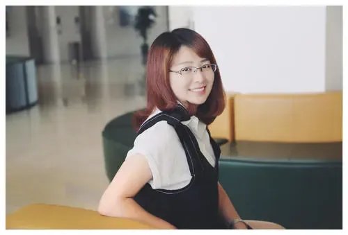 医学女博士在南京赶车途中救了个人,你如何看待她的善举?