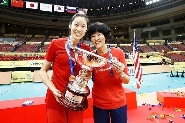 中国女排3-0日本女排，现在的中国女排重回巅峰了吗？