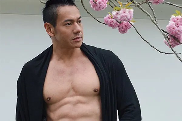 杜达雄和他的男体们 这些男人们身材很壮