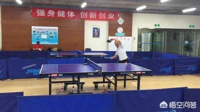 北京业余乒坛的一手兽人气为什么这样旺？