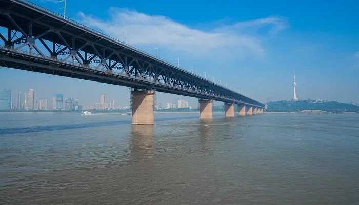 一衣带水的水是指哪条河流 一衣带水中的水指的是什么河