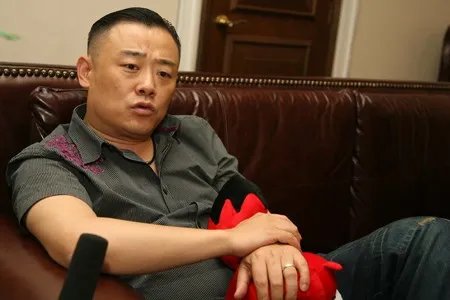 周立波离开文艺舞台已经3年，如果周立波复出你会看他的节目吗？