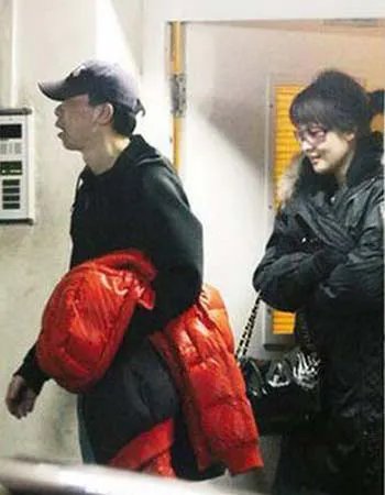 冯小刚和沈星怎么好上的 徐帆是怎么赢了沈星的
