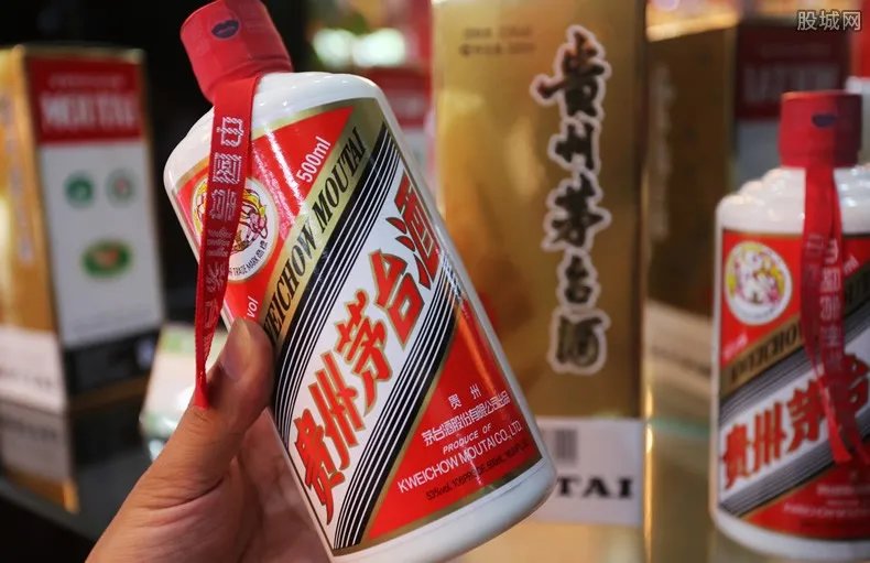 贵州茅台股价突破1700元 今年累积上涨超过了多少