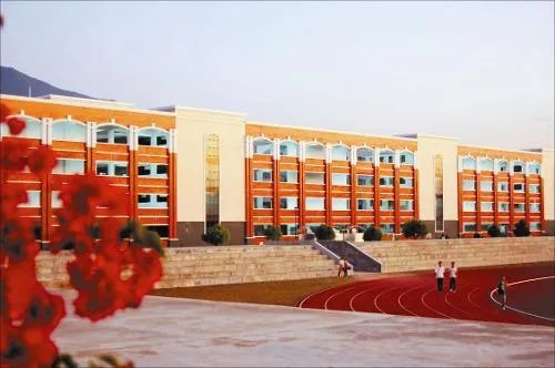 泉州仰恩大学的图书馆怎么样?