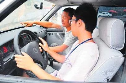 女子与驾校教练喝酒后酒店身亡，对于此案你有何看法？