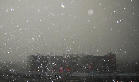 北京多地突降冰雹