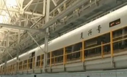 “复兴号”运营一周年加长版来了吗?